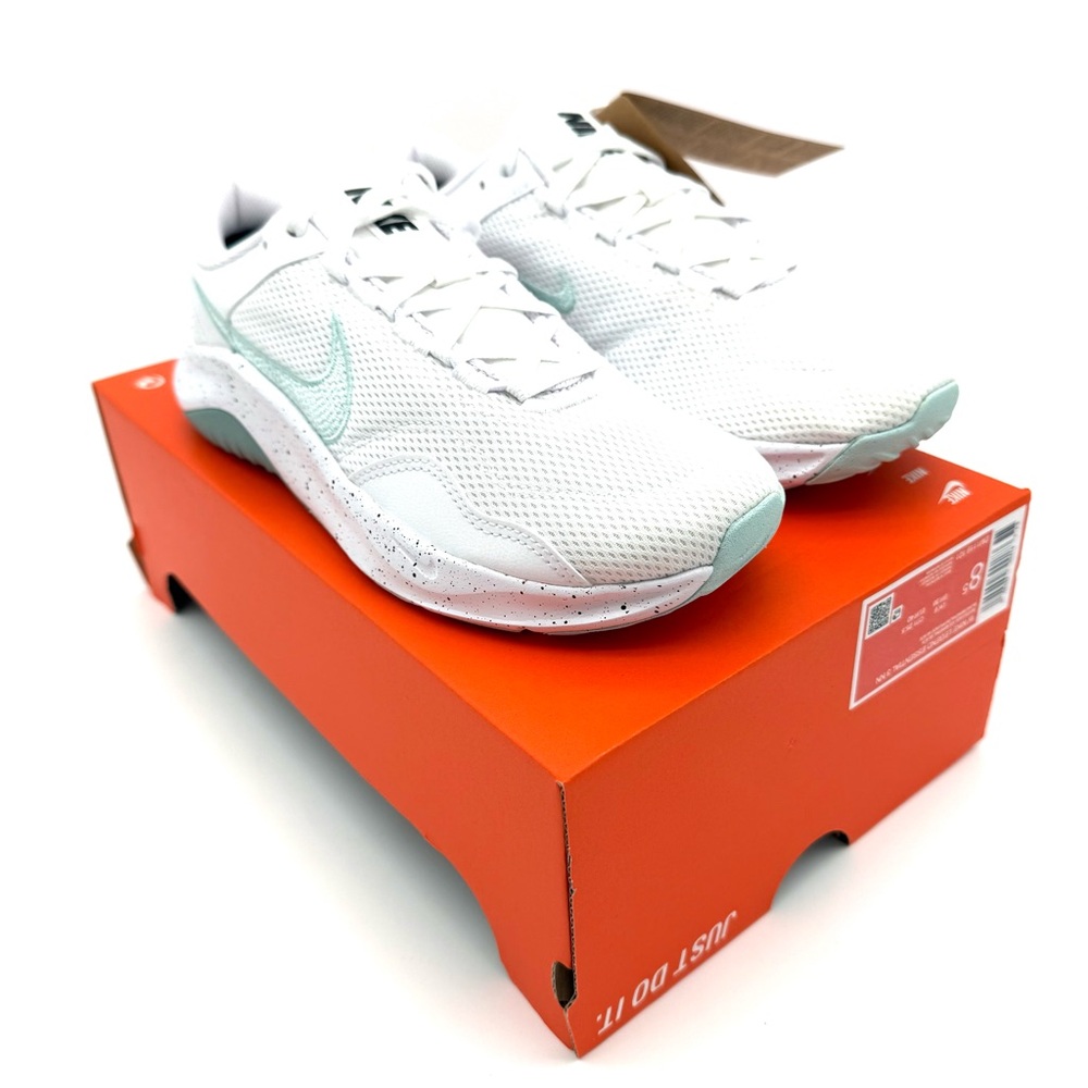 NWT NIB New Nike Women's Legend Essential 3 NN Running Walking Shoes Tennis 8.5 - Picture 3 of 9